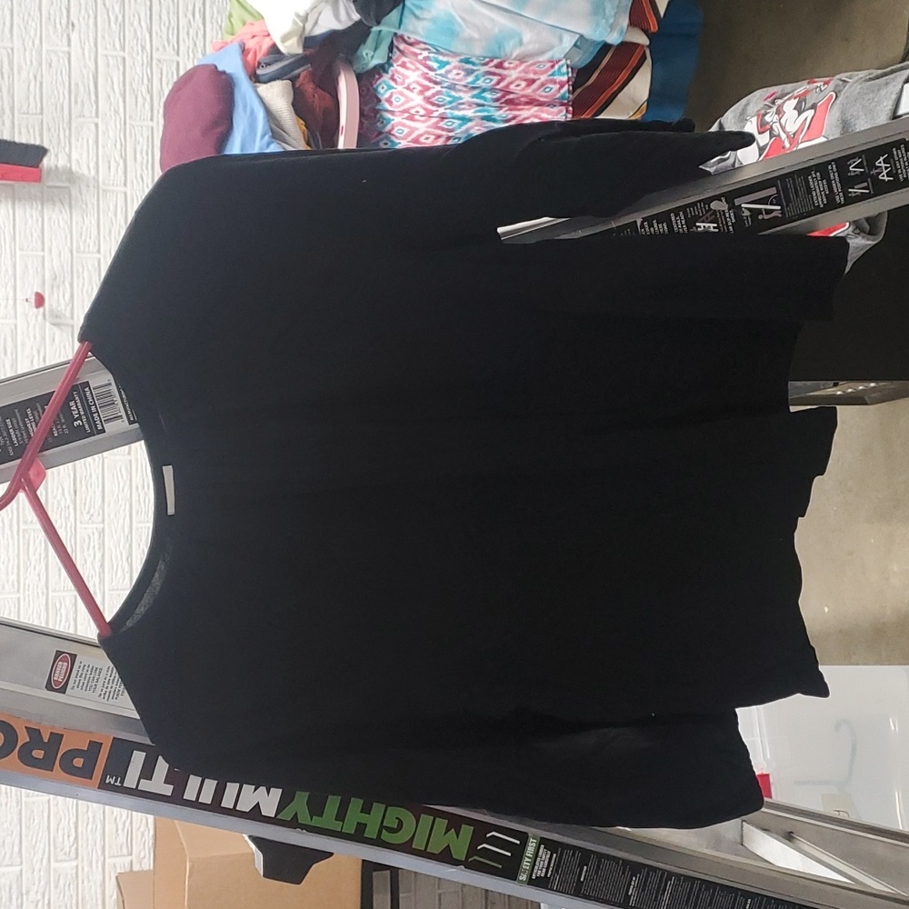 Black longsleve dress shirt